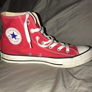 BRAND NEW RED CONVERSE